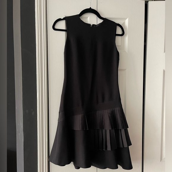 Victoria Beckham pleated dress - Picture 6 of 10